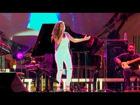 Uniendo Voces en la Discograf&iacute;a Flamenca: Un Viaje Sonoro