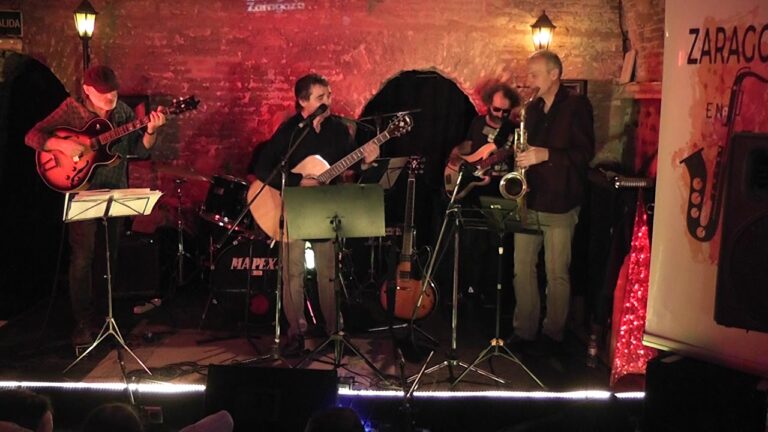 Vivencias en la Carretera: Historias de Artistas Flamencos